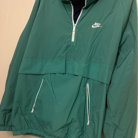 Nike Green Hooded Jacket - Picture 3 of 3